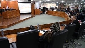 Denuncian que Comuna "quiere cobrarse a sí misma" impuestos de plazas para maquillar activos