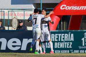 Olimpia de Itá se venga de Martín Ledesma y acecha la cima de la Primera B - Fútbol de Ascenso de Paraguay - ABC Color