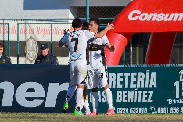 Olimpia de Itá se venga de Martín Ledesma y acecha la cima de la Primera B - Fútbol de Ascenso de Paraguay - ABC Color