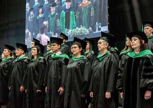 Graduación y 25º aniversario de la Universidad San Carlos - Empresariales - ABC Color