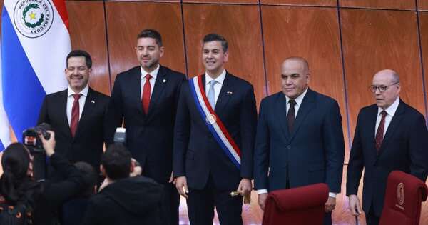 La Nación / Ejecutivo anuncia proyecto para transformar el transporte público