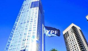 Argentina pide suspensión a la entrega de acciones de la petrolera YPF