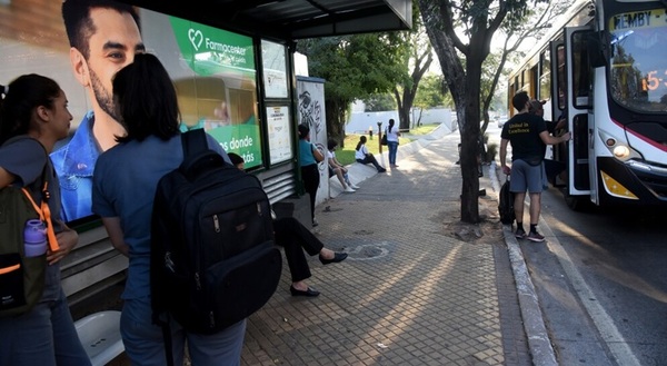 Por lucro, gremios presionan a la Municipalidad de CDE para dejar a miles de estudiantes sin transporte gratuito - ADN Digital