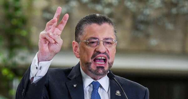 La Nación / Costa Rica: crece tensión política con pedido de desafuero al presidente