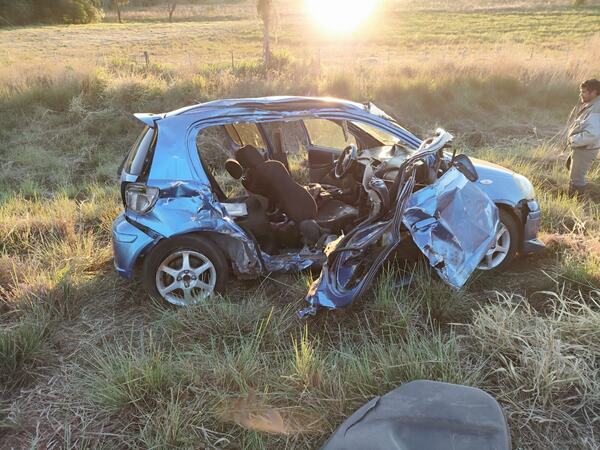 Choque entre automóvil y motocicleta dejó dos fallecidos en Itapúa | Unicanal