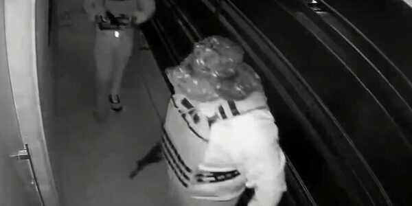 Cuatro hombres armados irrumpen en una casa y roban celulares en CDE