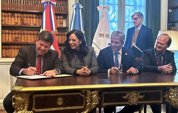 Evalúan la construcción de un gasoducto regional
