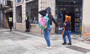 Escuela atrasa hora de entrada para alumnos a las 8:00 ante frío extremo – Prensa 5