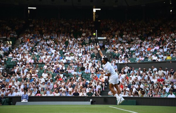 Versus / Djokovic supera a Evans y se mantiene firme en busca de su 25º Grand Slam