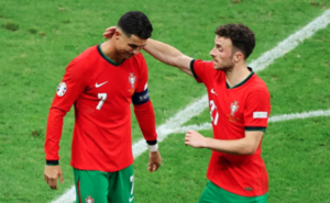 Versus / Cristiano Ronaldo lamenta la muerte "inconcebible" de su compañero Jota