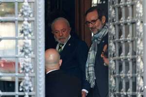 Lula llega al domicilio de Cristina Fernández donde cumple su condena en Buenos Aires - Mundo - ABC Color