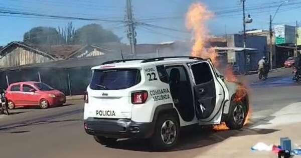 La Nación / Patrullera se incendió en pleno centro de Pedro Juan Caballero