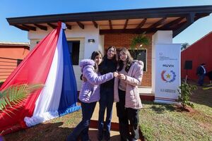 Banco Basa y Che Róga Porã siguen cumpliendo sueños de familias paraguayas