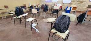 Faltan pupitres para estudiantes en instituciones educativas de San Juan Bautista - Nacionales - ABC Color