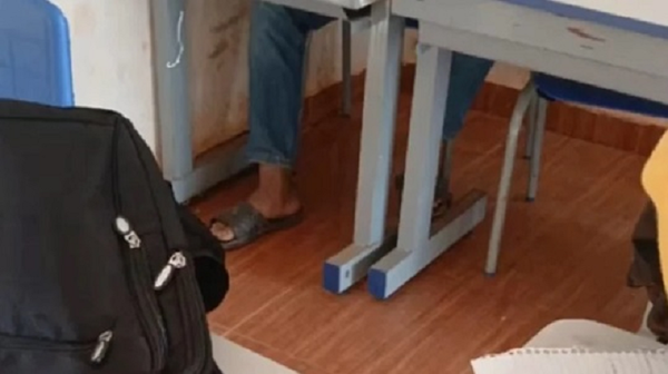 Maestra pide ayuda para sus alumnos que enfrentan el frío con zapatillas - Noticiero Paraguay