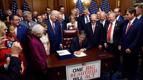 Los 10 temas claves de la nueva ley presupuestaria "grande y hermosa" de Trump que aprobó el Congreso de EEUU