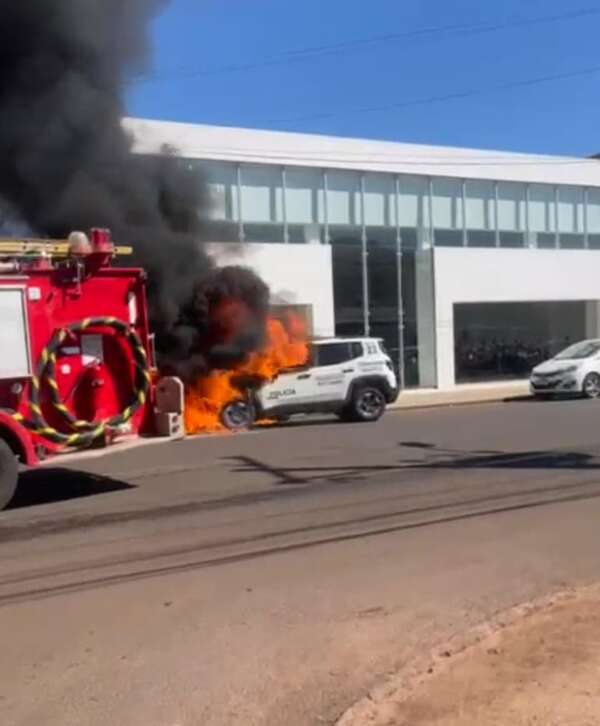 Patrullera arde en llamas en Pedro Juan Caballero - Nacionales - ABC Color