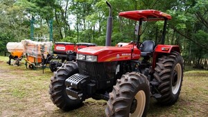 Benefician con preparación de suelo a unos 215 productores de Trinidad