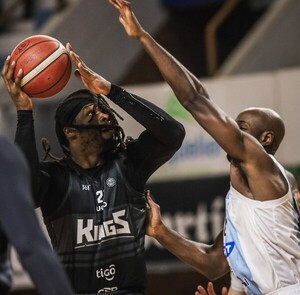 Olimpia mantiene su invicto con un triple en el último segundo - La Tribuna