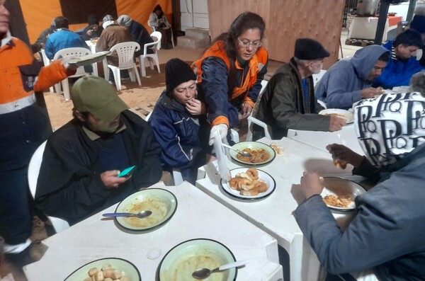 Brindan protección del frío a 68 personas en albergues de la Costanera, San Lorenzo y Limpio - .::Agencia IP::.