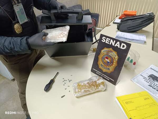 Aeropuerto: Hallan marihuana premium en dispositivos electrónicos