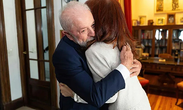 Lula visitó a Cristina Kirchner en prisión domiciliaria y le expresó su apoyo - OviedoPress