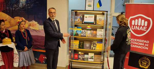 Ucrania lleva su cultura a Encarnación con biblioteca especial