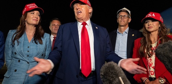 Trump firma su polémica ley de gastos en EE.UU.