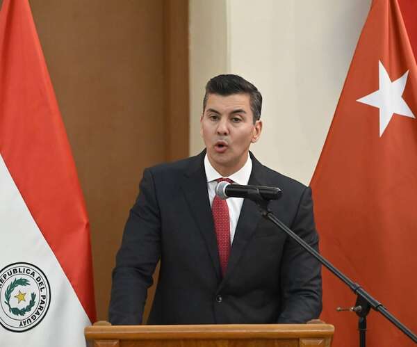 Presidente Peña lanza su podcast - Política - ABC Color