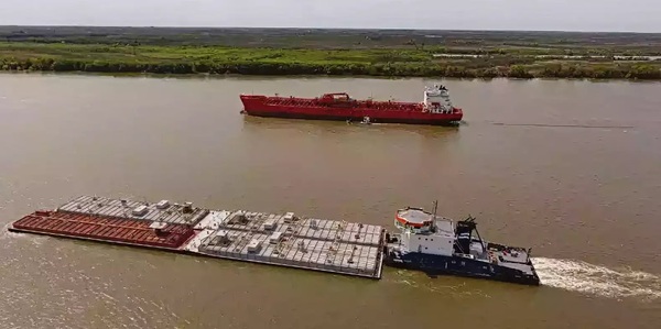 Combustibles en riesgo: suspenden operaciones en Paraná Guazú