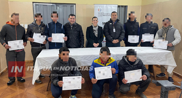 PERSONAS PRIVADAS DE LIBERTAD CULMINAN CURSOS ORIENTADOS A LA REINSERCIÓN