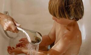 Pediatra recomienda bañar a los niños 2 a 3 veces por semana en invierno – Prensa 5