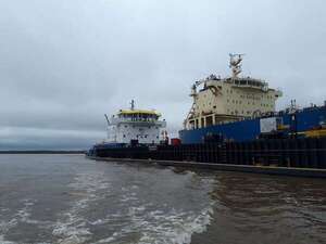 Bloqueo anunciado en el Paraná Guazú: el costo logístico del gasoil podría aumentar hasta 70% - Economía - ABC Color