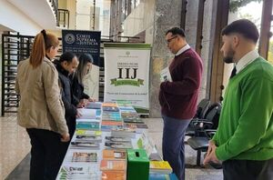 Capacitación sobre bases de datos jurídicas y feria de libros en San Pedro