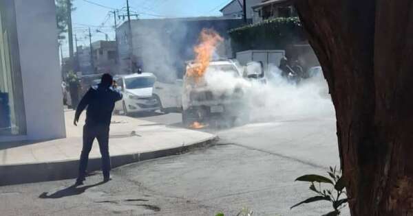 Diario HOY | Susto en Pedro Juan Caballero: patrullera ardió en llamas en plena calle