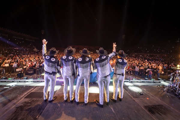 ¡A un día del esperado show de Bronco! - trece