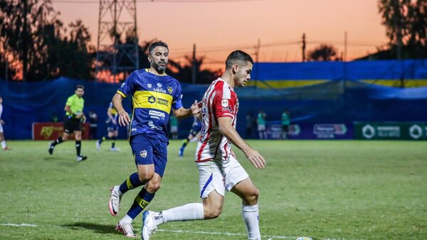 Carapeguá frena el andar del líder 12 de Junio