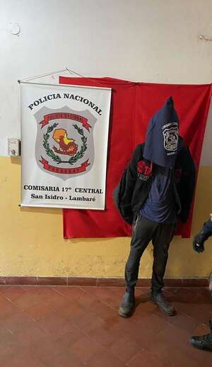 Video: intentó disparar tras discusión y fue reducido por vecinos - Policiales - ABC Color