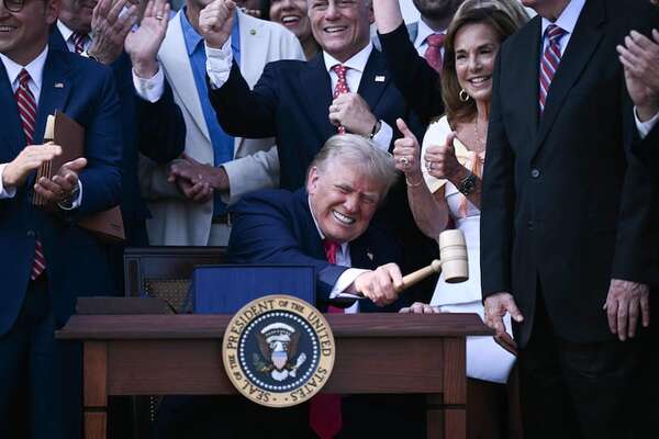 Trump promulga su ley presupuestaria “grande y hermosa” el día de la Independencia - Mundo - ABC Color