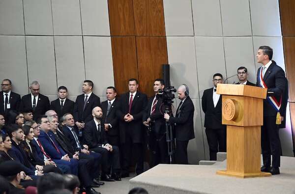 Críticas a informe presidencial: ausencia de gestión energética y binacional, según expresidente de ANDE - Economía - ABC Color