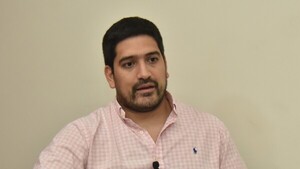 Mauri Espínola: “Dios, patria y fentanilo” es la frase que describe hoy al cartismo