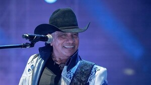 ¿Ya tenés tus botas y sombrero? En unas horas bailamos con Bronco hasta el amanecer