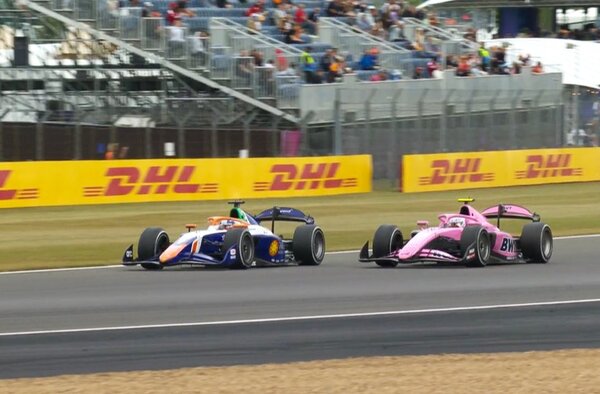 Joshua Duerksen es quinto en la carrera Sprint en Silverstone