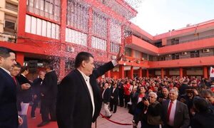 Farra total en la ANR por el cumple del presidente Horacio Cartes