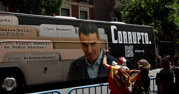 La Nación / Asediado por caso de corrupción, Pedro Sánchez renueva la cúpula del PSOE