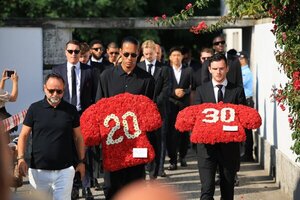 Familiares y amigos dan el último adiós a Diogo Jota y André Silva
