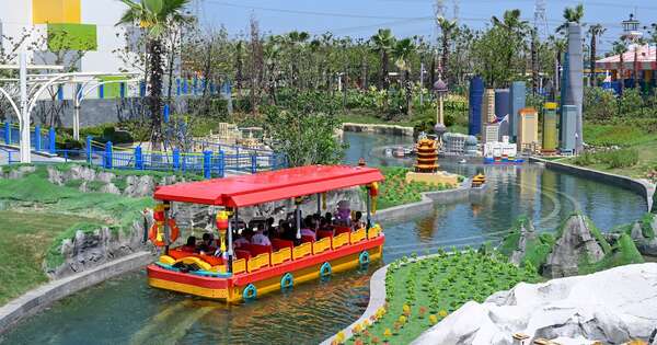 La Nación / El parque Legoland más grande del mundo abrió en China