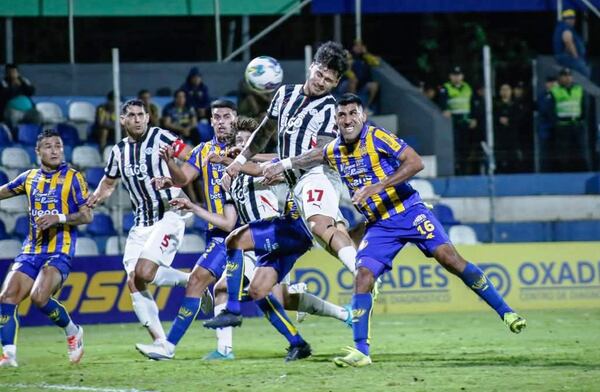 Un renovado Kure Luque debuta ante Libertad •