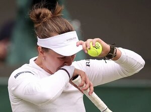 Versus / Krejcikova, defensora del título, eliminada en tercera ronda en Wimbledon