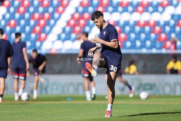 Versus / Cerro pierde a una figura por lesión en el calentamiento
